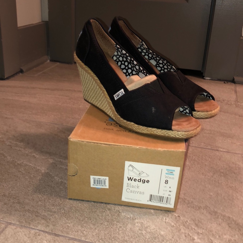 Toms wedges